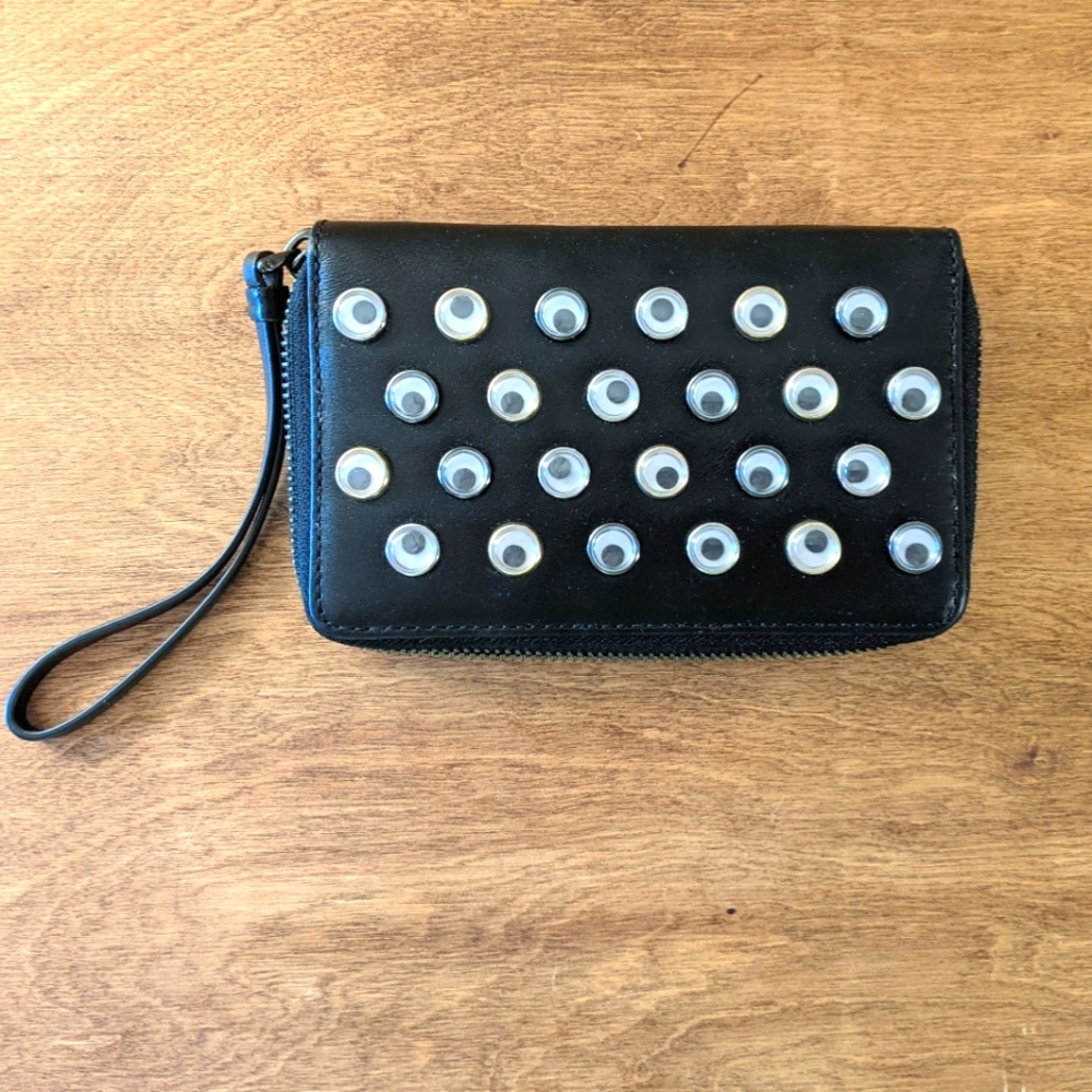 Marc Jacobs Disney Alice in Wonderland Wristlet